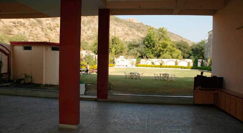 Hotel Garden View (Purely vegetarian Hotel), Nathdwara 3